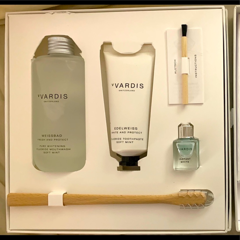vVardis teeth whitening kit